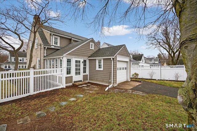 101 Bedford Avenue, Hamden, CT 06517