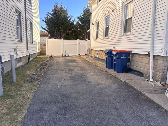 148 Princeton St, New Bedford, MA 02745