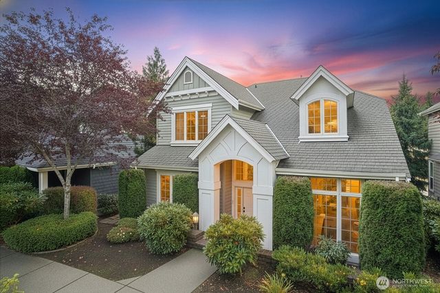 2038 30th Lane NE, Issaquah, WA 98029