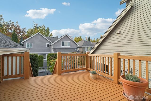 2038 30th Lane NE, Issaquah, WA 98029