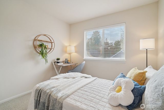 2038 30th Lane NE, Issaquah, WA 98029