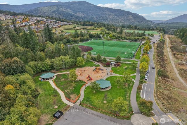 2038 30th Lane NE, Issaquah, WA 98029