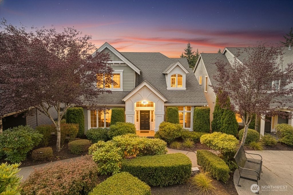 2038 30th Lane NE, Issaquah, WA 98029
