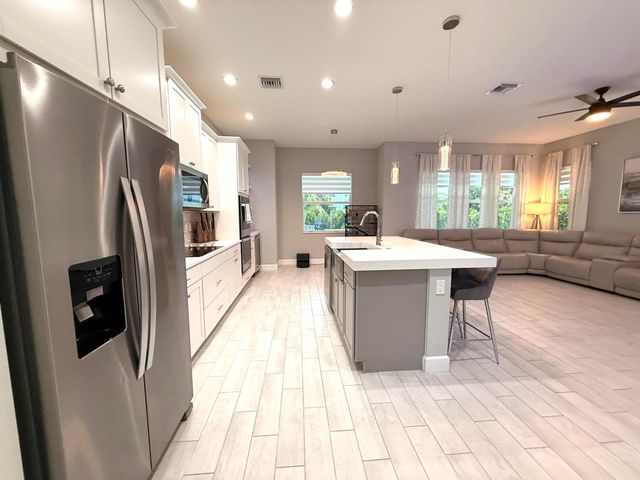 4631 Canopy Grove Drive, Westlake, FL 33470