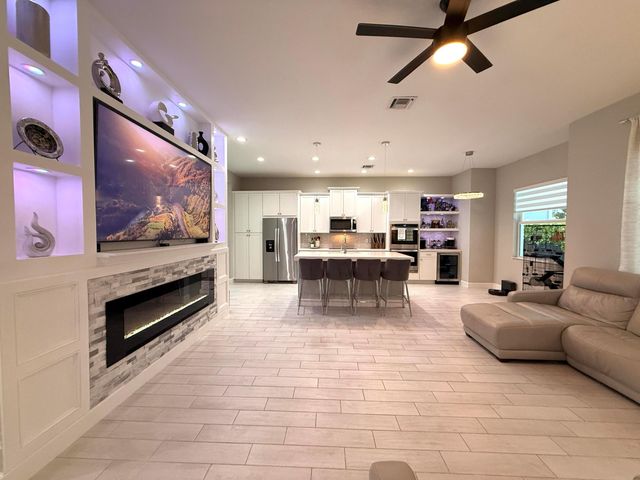 4631 Canopy Grove Drive, Westlake, FL 33470