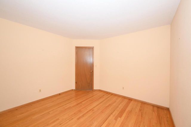 5316 Robin DRIVE, Greendale, WI 53129