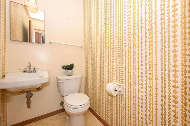 5316 Robin DRIVE, Greendale, WI 53129