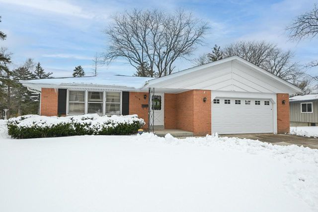 5316 Robin DRIVE, Greendale, WI 53129