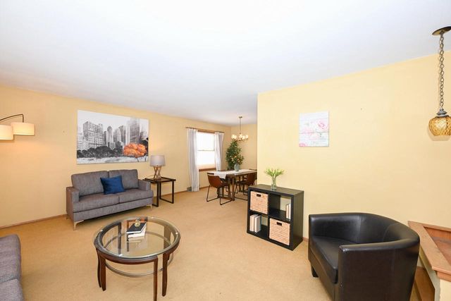 5316 Robin DRIVE, Greendale, WI 53129