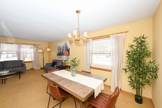 5316 Robin DRIVE, Greendale, WI 53129