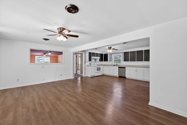 5979 Highway 100, Bon Aqua, TN 37025