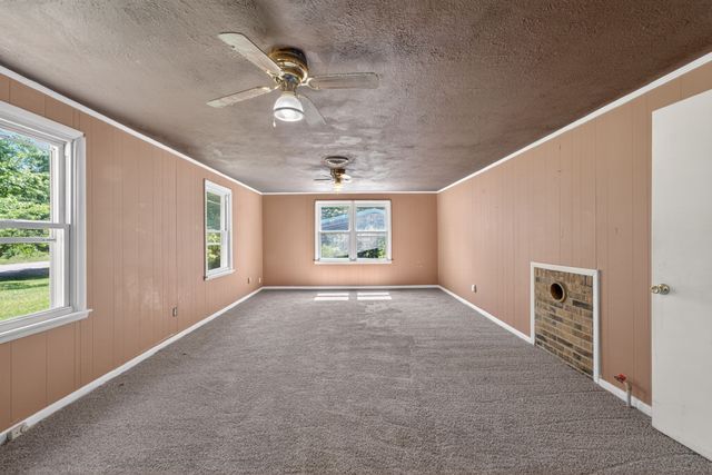 5979 Highway 100, Bon Aqua, TN 37025