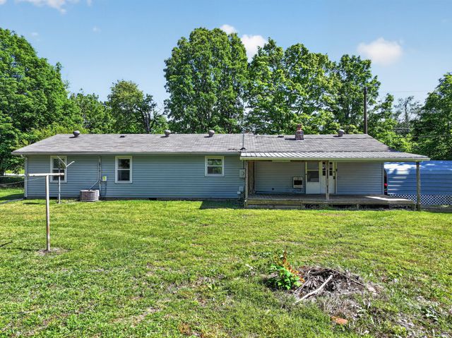 5979 Highway 100, Bon Aqua, TN 37025