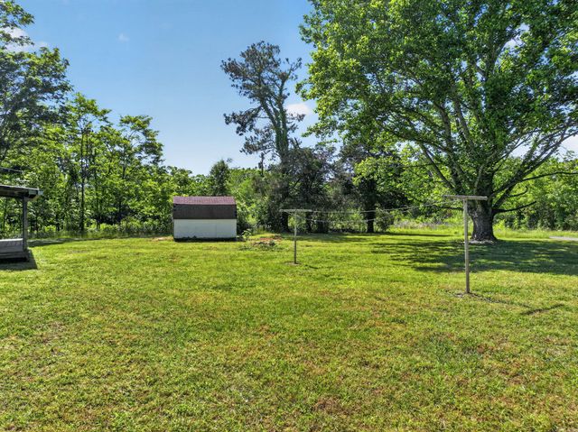 5979 Highway 100, Bon Aqua, TN 37025