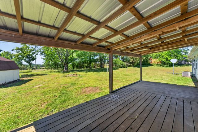 5979 Highway 100, Bon Aqua, TN 37025