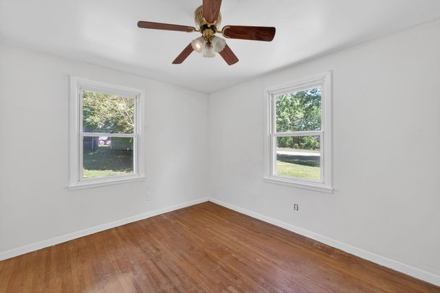 5979 Highway 100, Bon Aqua, TN 37025