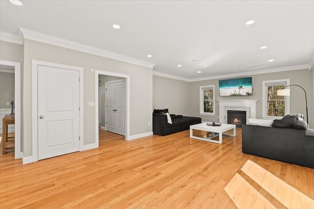 5 Baron Drive, Easton, MA 02356