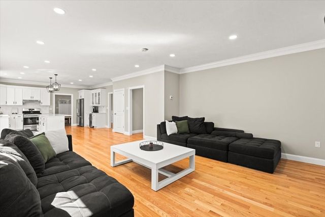 5 Baron Drive, Easton, MA 02356