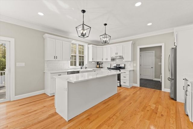 5 Baron Drive, Easton, MA 02356