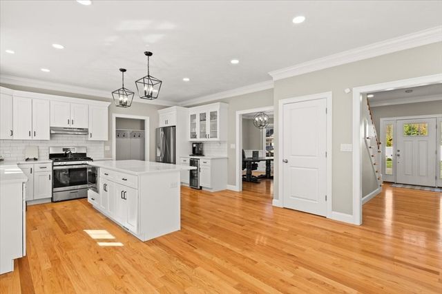 5 Baron Drive, Easton, MA 02356