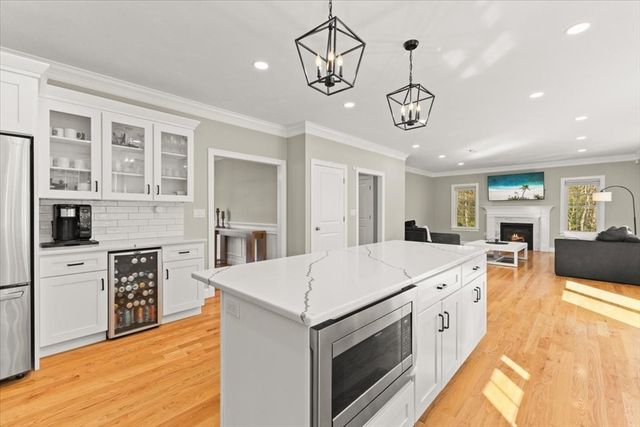 5 Baron Drive, Easton, MA 02356