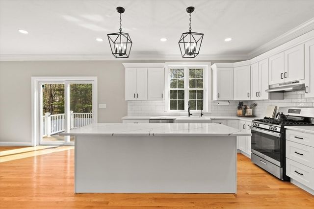 5 Baron Drive, Easton, MA 02356