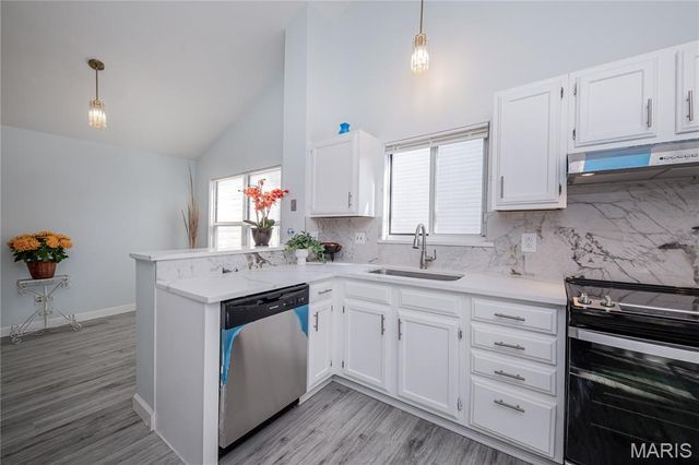 337 Misty Valley Drive, St Peters, MO 63376