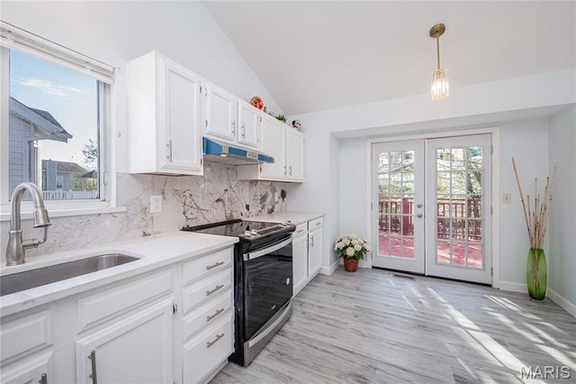 337 Misty Valley Drive, St Peters, MO 63376