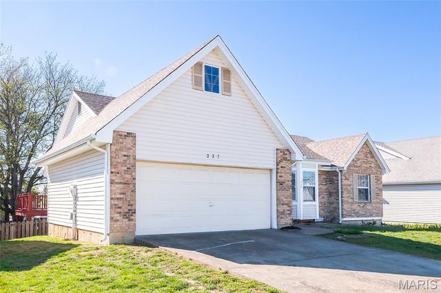 337 Misty Valley Drive, St Peters, MO 63376