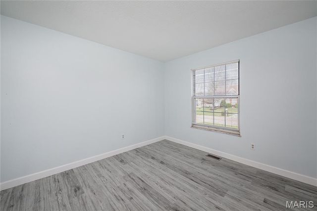 337 Misty Valley Drive, St Peters, MO 63376