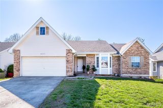 337 Misty Valley Drive, St Peters, MO 63376