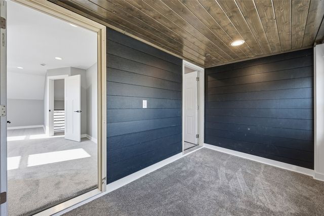 514 9th Street NW, Cedar Rapids, IA 52405