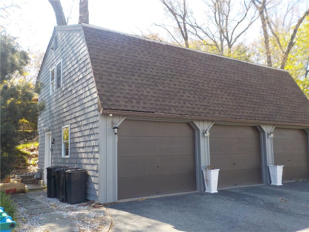 25 Cabot Street, Lincoln, RI 02865