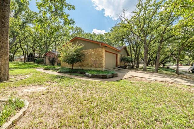 5714 Cherrywood Lane, Arlington, TX 76016