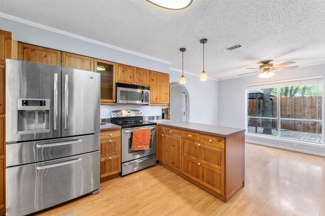 5714 Cherrywood Lane, Arlington, TX 76016