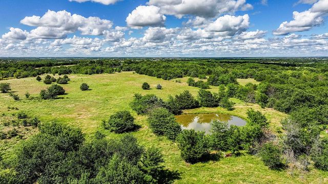 3 County Road 1104, Celeste, TX 75423