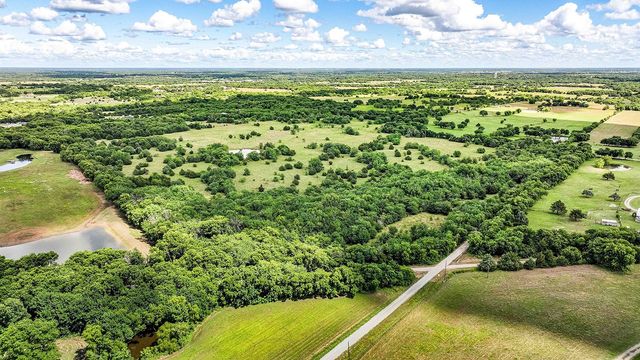 3 County Road 1104, Celeste, TX 75423