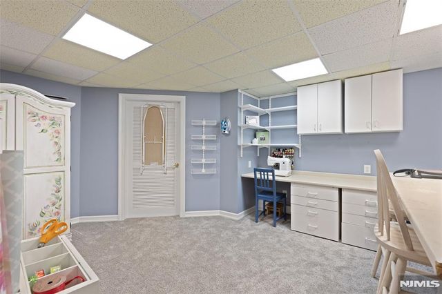 8 Stony Point Road, Oakland, NJ 07436