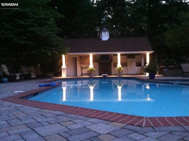 8 Stony Point Road, Oakland, NJ 07436