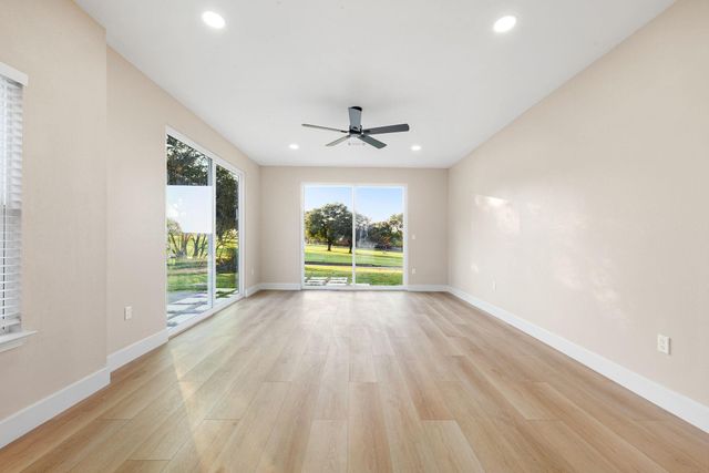 1328 Green Briar Drive, Huntsville, TX 77340