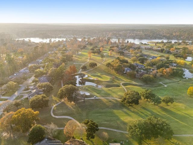 1328 Green Briar Drive, Huntsville, TX 77340