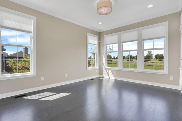 2277 Gingerfield Way, Sunbury, OH 43074