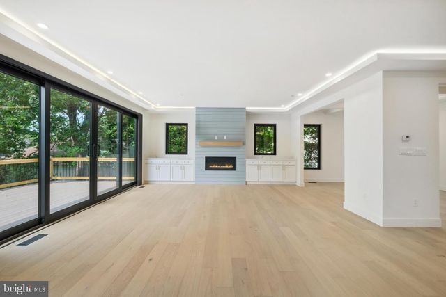 4216 KNOWLES AVE, Kensington, MD 20895