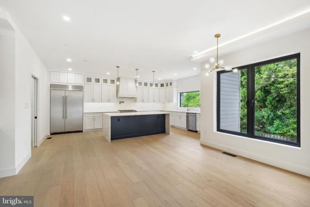 4216 KNOWLES AVE, Kensington, MD 20895