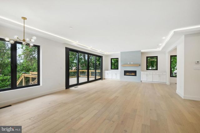 4216 KNOWLES AVE, Kensington, MD 20895