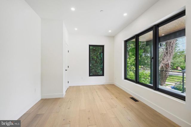 4216 KNOWLES AVE, Kensington, MD 20895