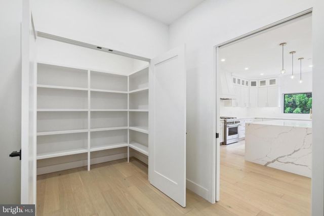 4216 KNOWLES AVE, Kensington, MD 20895