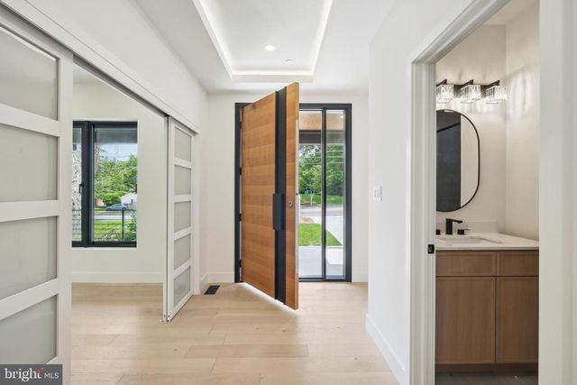 4216 KNOWLES AVE, Kensington, MD 20895