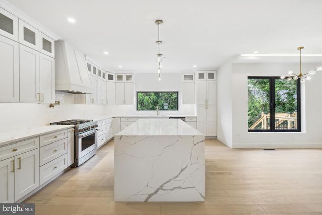 4216 KNOWLES AVE, Kensington, MD 20895