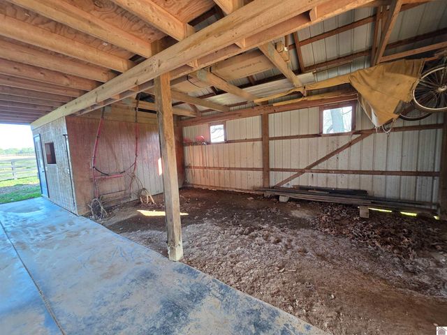 1498 Coopertown Rd, Murray, KY 42071